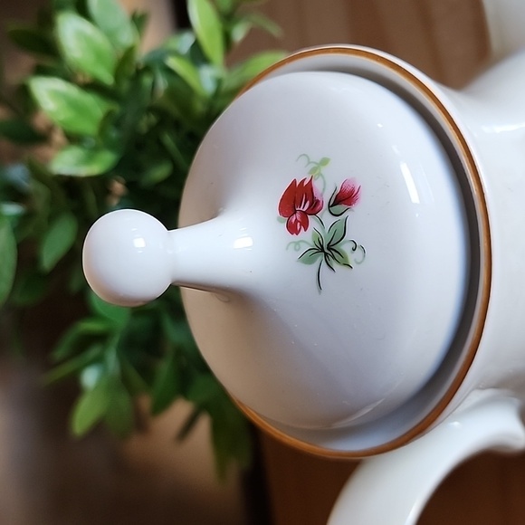 Vintage KAHLA Floral Porcelain Coffee Set - Picture 6 of 16